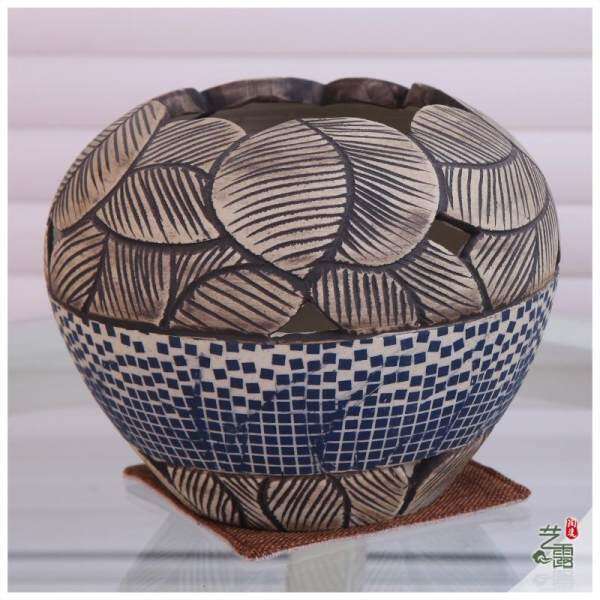 Ceramic Three-piece Set Furnishings Decoration Vase Entirely Handmade Carving Leaf Decorative Crafts Vase