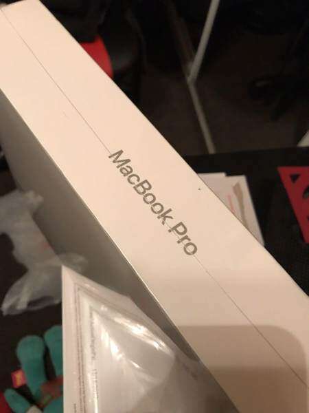 Apple MacBook Pro 13 Laptop with Touchbar and Touch ID, 256GB Malaysia