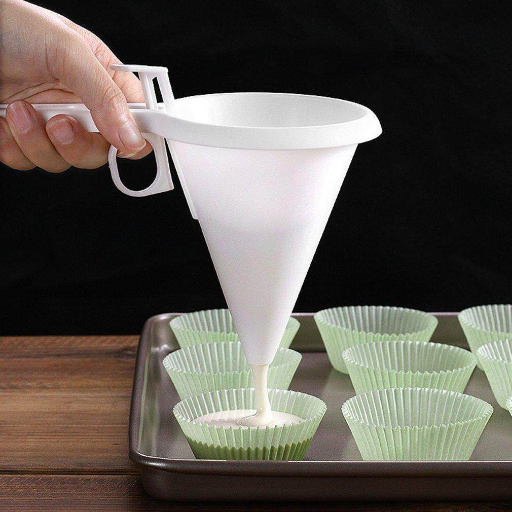 Ubestpom Hand-held Baking Funnel Tools Cream Batter Chocolate Cupcake Liquid Dispenser White