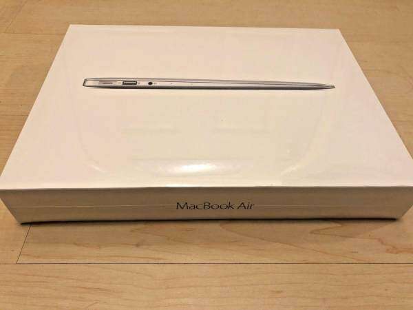New 2017 Apple Macbook Air 13.3, i5, 1.8GHz, 128GB SSD, 8GB RAM Malaysia
