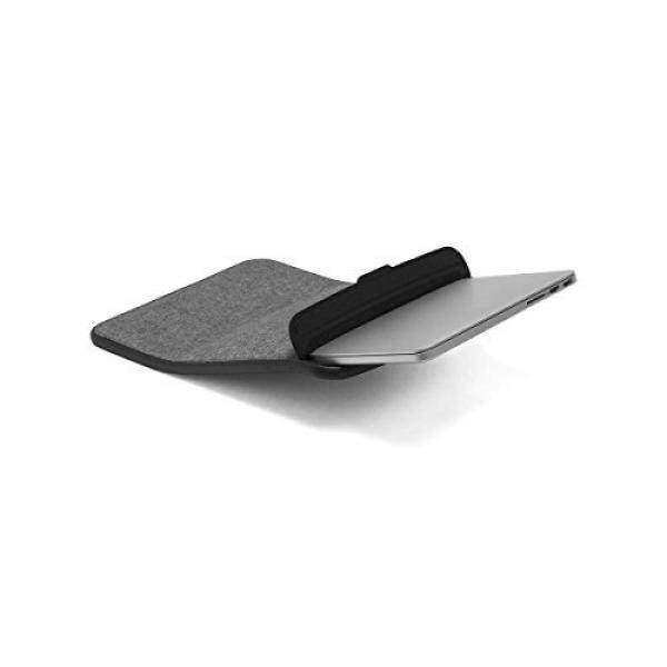 Incase CL60648 Icon Sleeve with Tensaerlite for MacBook Pro Retina Display 15-Inch - Black/Gray Malaysia