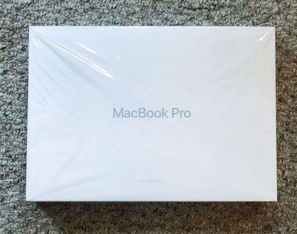 MacBook Pro 15 Touchbar Retina 1TB SSD, i7 2.9GHz - 16GB - R.PRO460 *FLAWLESS* Malaysia