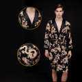 Musim Semi Musim Panas Lengan Panjang Cetak V-neck Satin Sutra Jubah Pria Jubah Mandi Baju Tidur Rumah Casul Baju Pasangan 2