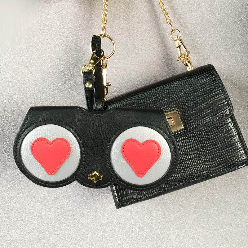 หนัง PU ซองแว่นตา INS ยอดนิยมน่ารักการ์ตูน Multi - Function กล่องใส่แว่นตาแว่นตากันแดดผู้หญิง Storage คลิปขนาดเล็กกระเป๋ากระเป๋าแขวนสำหรับแว่นตาเคสซัมซุง หนัง PU ซองแว่นตา INS ยอดนิยมน่ารักการ์ตูน Multi - Function กล่องใส่แว่นตาแว่นตากันแดดผู้หญิง Storage คลิปขนาดเล็กกระเป๋ากระเป๋าแขวนสำหรับแว่นตาเคสซัมซุง