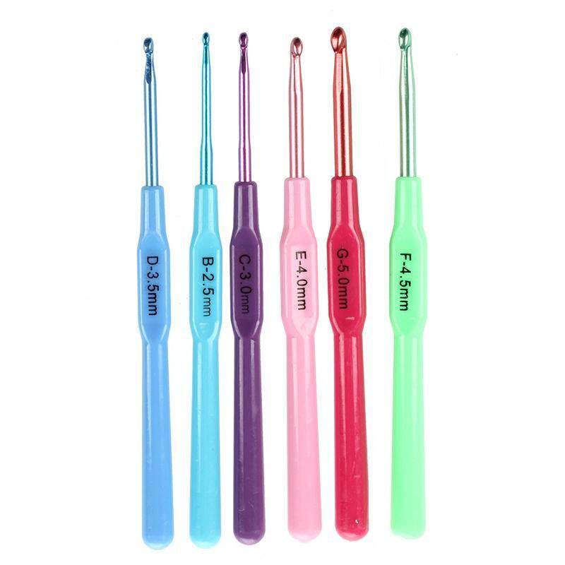 Plastic Handle Crochet Hooks Knit Needles Weave Craft - random color