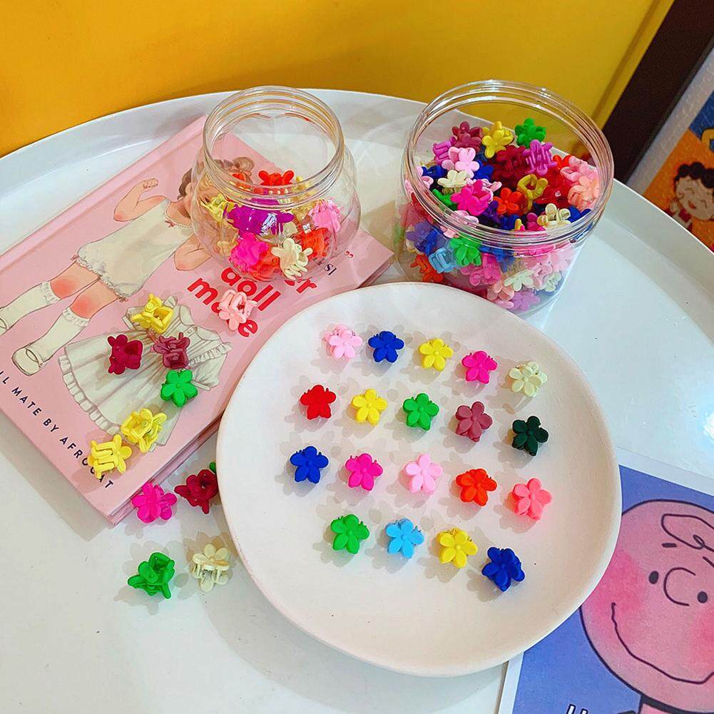 Girl Cute Lovely Flowers Clip Set Sweet Style Hair Side Decoration (Color Random) Girl Cute Lovely Flowers Clip Set Sweet Style Hair Side Decoration (Color Random)