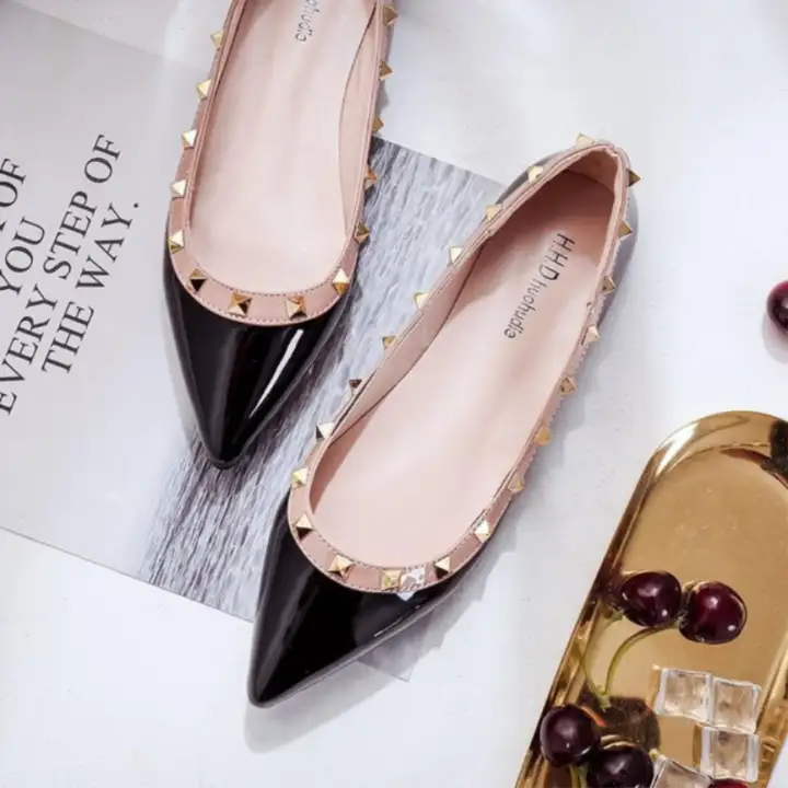 minimalist ballet flats