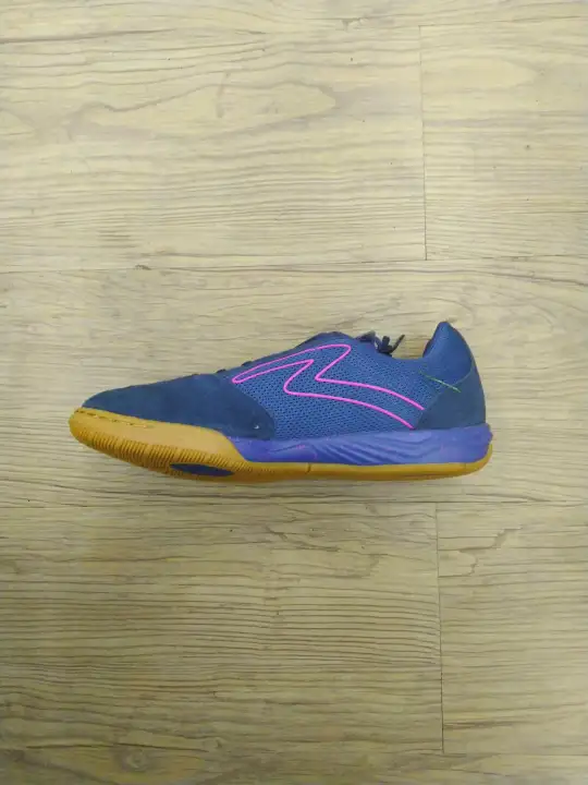 specs futsal shoes