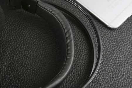 OrzBuy ❤ หูฟังเฮดโฟน แบบครอบหู มีไมโครโฟน หูฟังเล่นเกมส์ เสียงสเตอริโอ สำหรับคอมพิวเตอร์ โน๊ตบุ๊ค แล็ปท็อป พีซี (สีดำ)