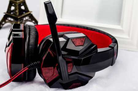 GoodGreat หูฟังเกม Surround หูฟังสเตอริโอเฮดโฟนพร้อมไมค์สำหรับ PC (19*20*9 เซนติเมตร) - INTL