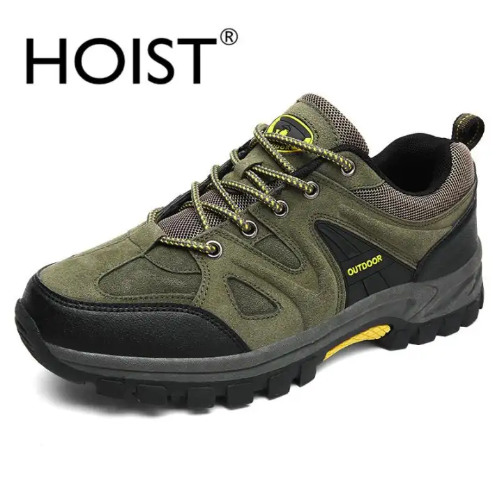 sports shoes for trekking