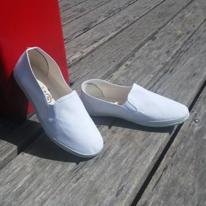 white cloth shoes