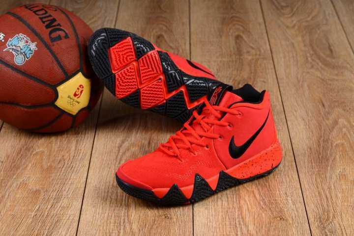 Basket Sneaker Nike_Authentic KYRIE_Irving 4 Merah Hitam Sport Pria Basketaball Sepatu Sepatu Basket Sepatu Pendek Nyaman Air_cushion