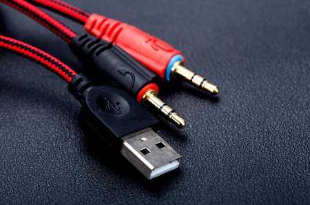 GoodGreat หูฟังเกม Surround หูฟังสเตอริโอเฮดโฟนพร้อมไมค์สำหรับ PC (19*20*9 เซนติเมตร) - INTL