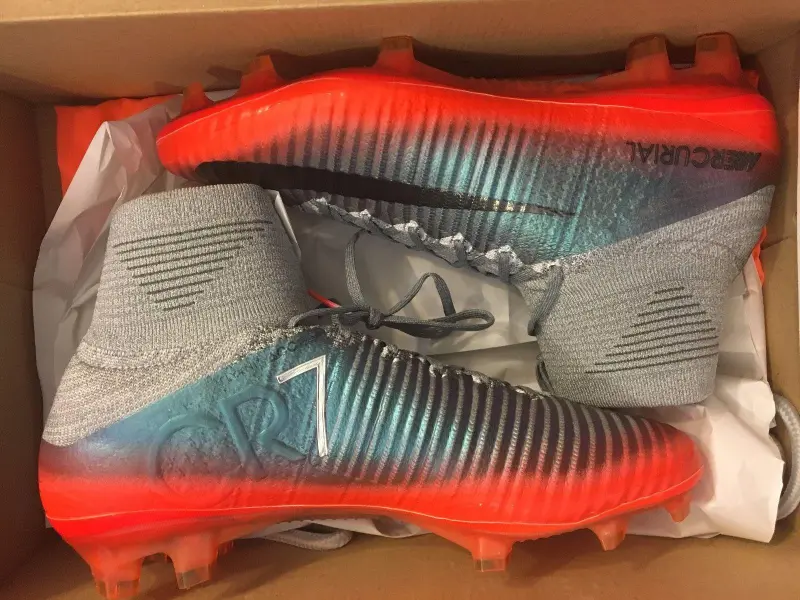 ronaldo soccer boots