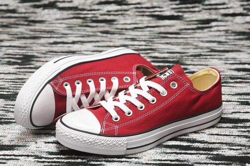 Produk Baru Asli Pria dan Wanita Sepatu Kets Converse Unisex Sepatu Datar Sepatu Kanvas Modis Semua Hitam-Intl