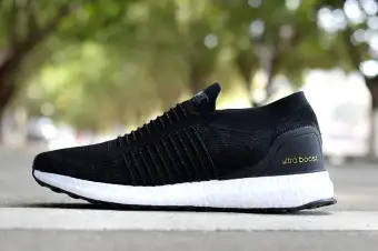 Adidas UltraBOOST Laceless Men's Breathable Running Shoe Lightweight Sports Sneakers (WhiteBlack) Adidas UltraBOOST Laceless Men's Breathable Running Shoe Lightweight Sports Sneakers (WhiteBlack)