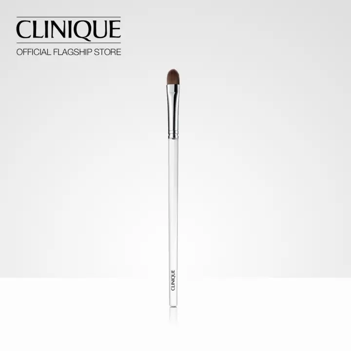 clinique concealer brush