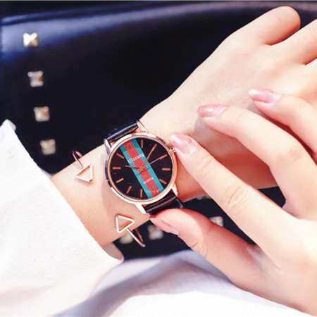 [รูปลอกเตือนความจำกล่องและสร้อยข้อมือ] แฟชั่นเกาหลีสายหนังควอตซ์นาฬิกาข้อมือผู้หญิง