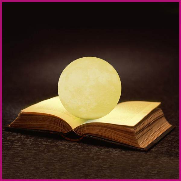 3D Moon Lamp LED Night Light Desk Top Lamp with Wooden Base and Touch Seneor 3 Color Changing USB Light 20cm