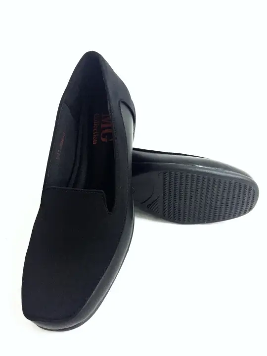 ladies black work shoes
