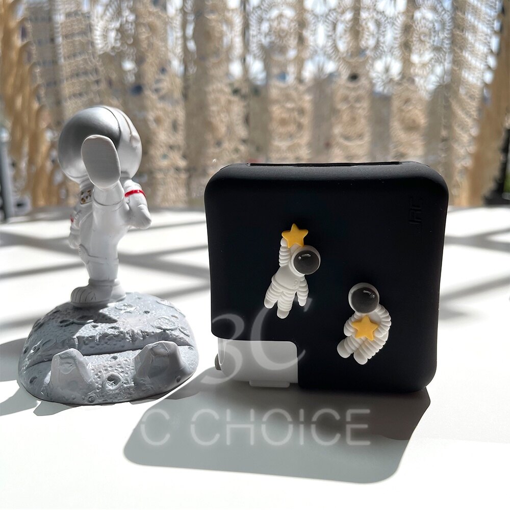 DIY Astronaut MaxBook Charger Cover Soft Silicone Cable Winder  Type C to Type C Port for New MaxBook Pro 13 15 16 touch bar A2338 A2289 A2251 A2159 A1708 A1706 A1707 A1990 A2141 New MaxBook Air M1 A2337 A2179 A1932 Touch ID [cchoice]