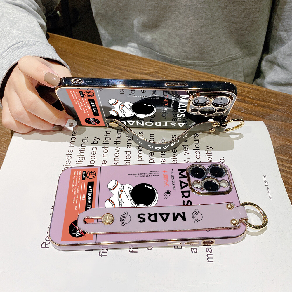 (With Wristband) Hontinga Casing Case For iphone 11 Pro Max 12 Mini 12 Pro Max 13 Mini 13 Pro Max Case Cute Space Astronaut Luxury Chrome Plated Soft TPU Square Phone Case Full Cover Camera Protection Anti Gores Rubber Cases For Girls