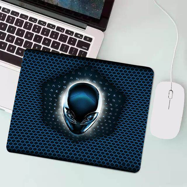 Small Alienware Anime Mouse Pad Gamer Desk Gaming Mouse Mat PC Gamer Cabinet Varmilo Gamers Accessories Rug Mausepad Mice
