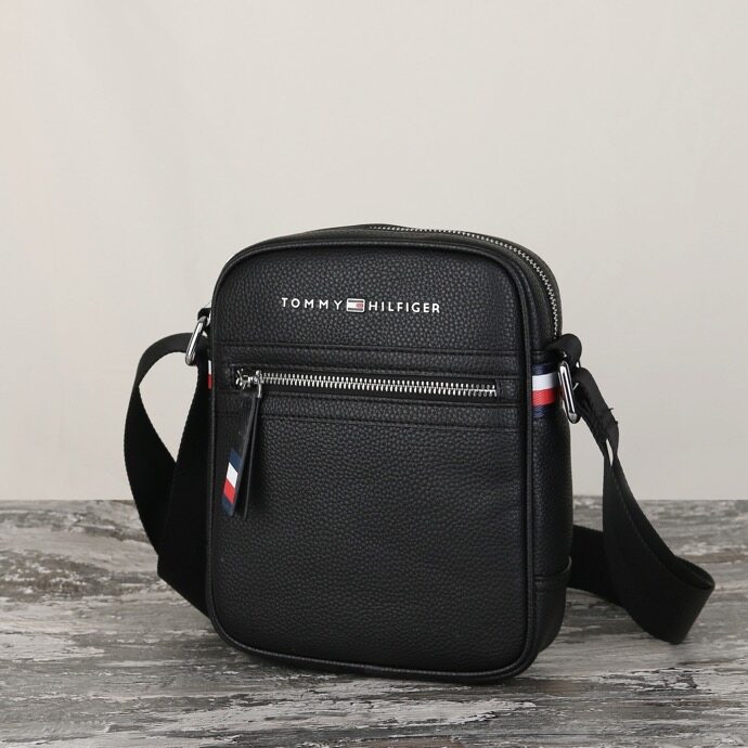 tommy hilfiger men's shoulder bags