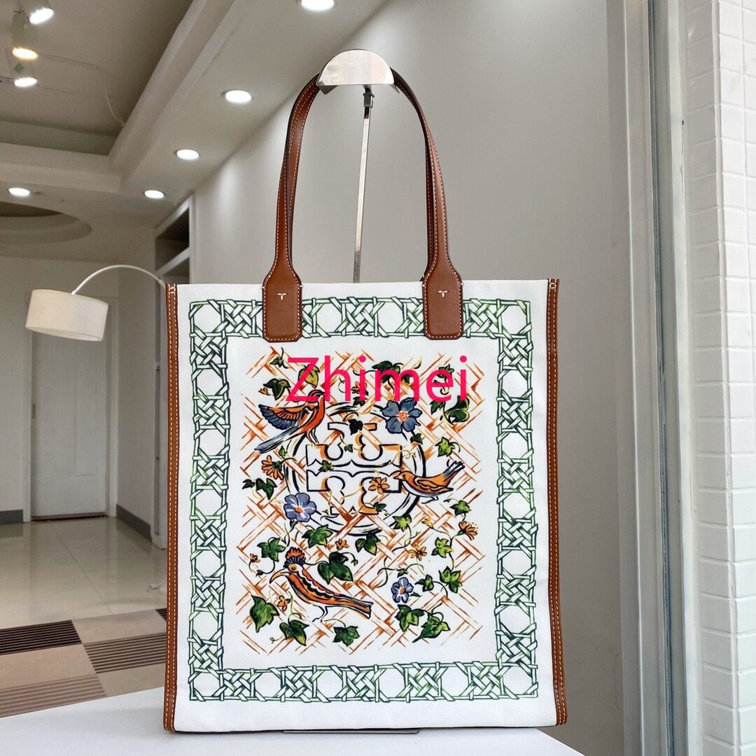 ella printed logo tote