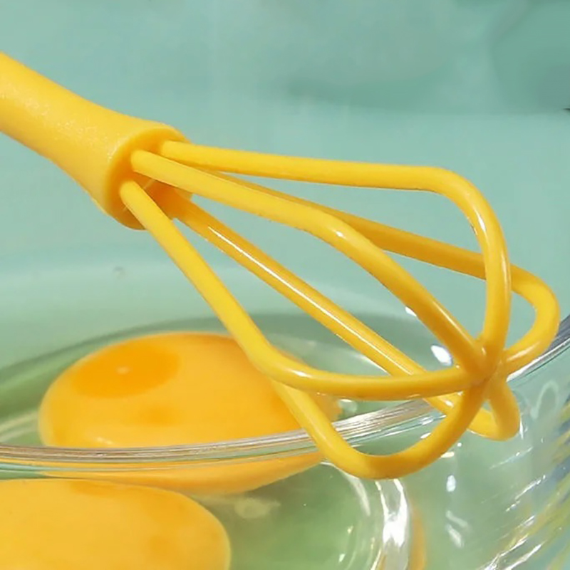 [Hilldora] 1PC Egg Beater Creative Kitchen Baking Tool Household Cream Beater Children's Manual Mini Plastic Egg Beater Food Grade Cookware