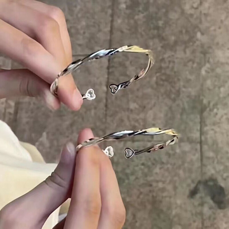 Simple Mobius Design Couple Bracelet Suitable for Gift Giving Bracelet Opening Adjustable