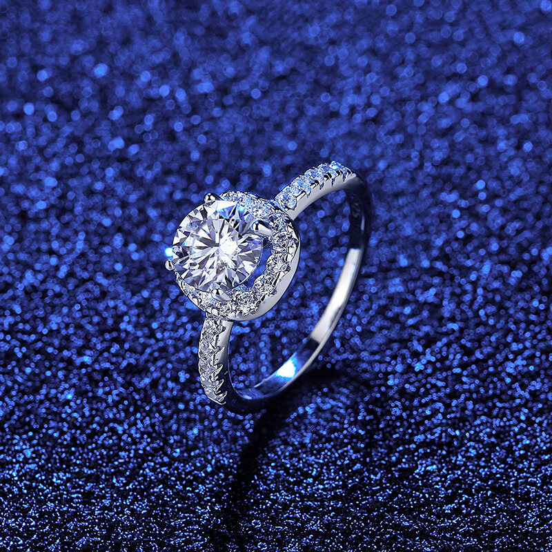 Moissanite Ring 925 Silver Diamond Ring Simple Niche Four-claw Round Ring