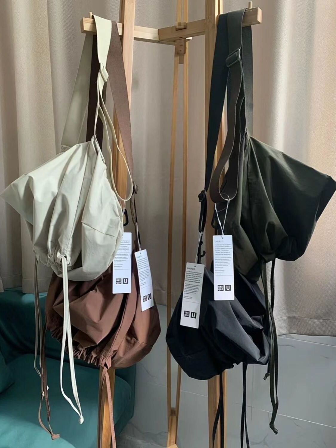 Authentic Japan UNIQLO 456847 same style drawstring crossbody bag designer cooperation model ready stock large capacity 2022 new bag for women