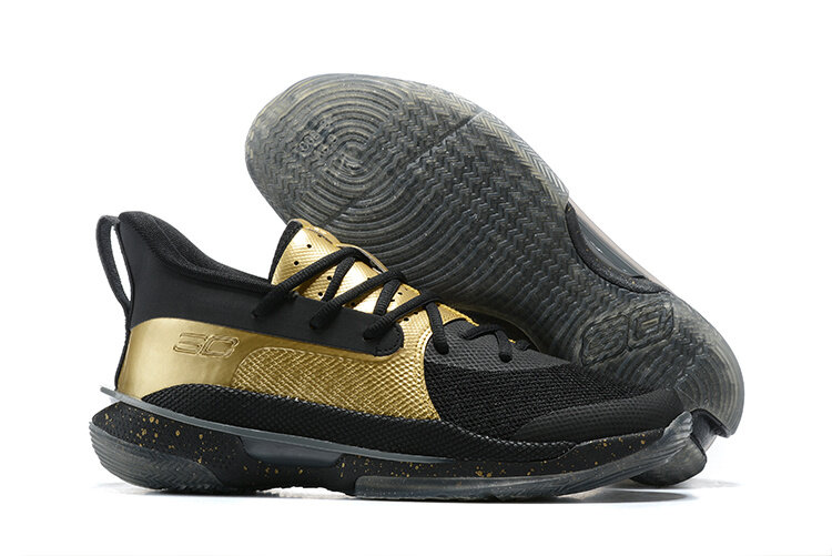 curry 7 black and gold