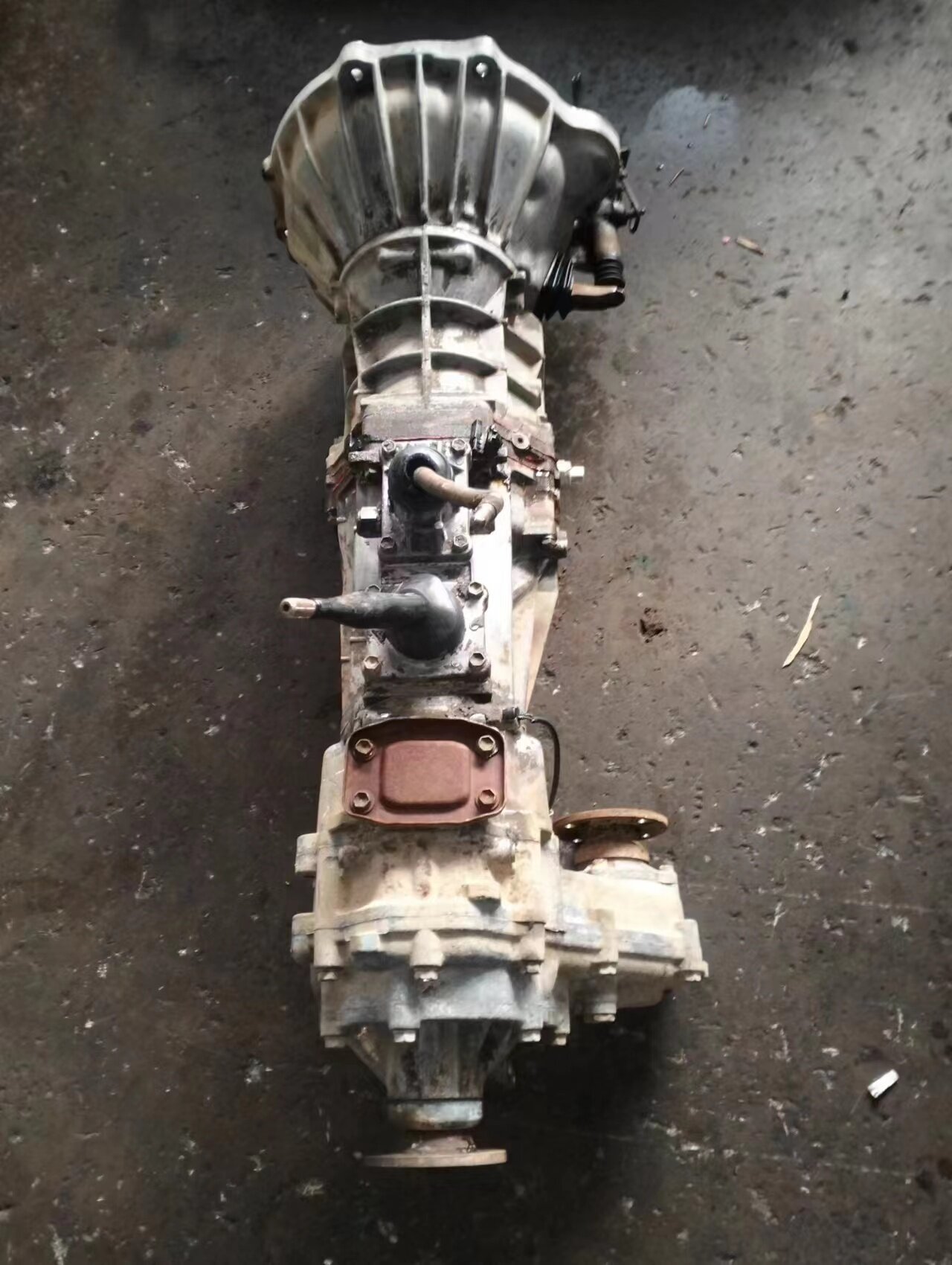 KUN25 LN106 Toyota Hilux 5 Speed Manual Gearbox Complete Low Gear