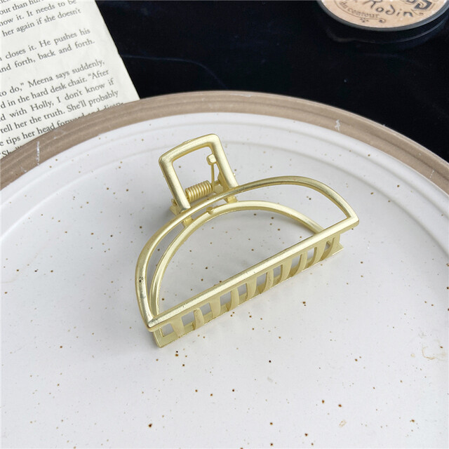 Lucky Clup Gold Hair Claws For Women Girls Hair Clips Elegant Metal Barrette Hair Clamps Trend Hairpins Crab Hair Accessories Headwear