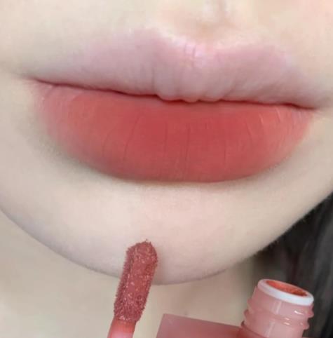 【BeautyMalls】Son Kem Đáng Yêu Son Kem Lì Bền Màu
