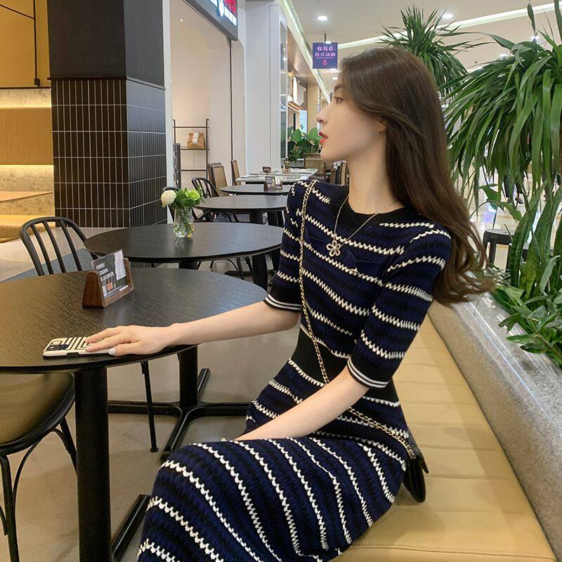 Vivi French Dress Female Summer 2023 New Temperament Senior Striped Show Thin Fragrance Knitted Skirt Half Sleeve Slim Dress