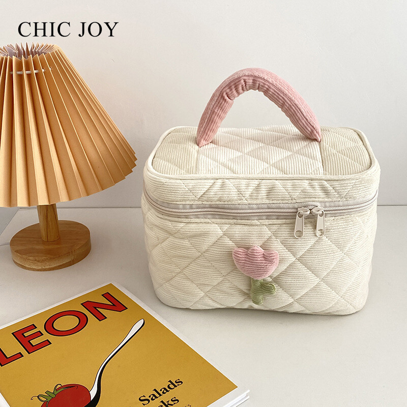 CHIC JOY portable corduroy cosmetic bag
Large capacity ins wind
Portable Cute Cosmetic Bag for Women