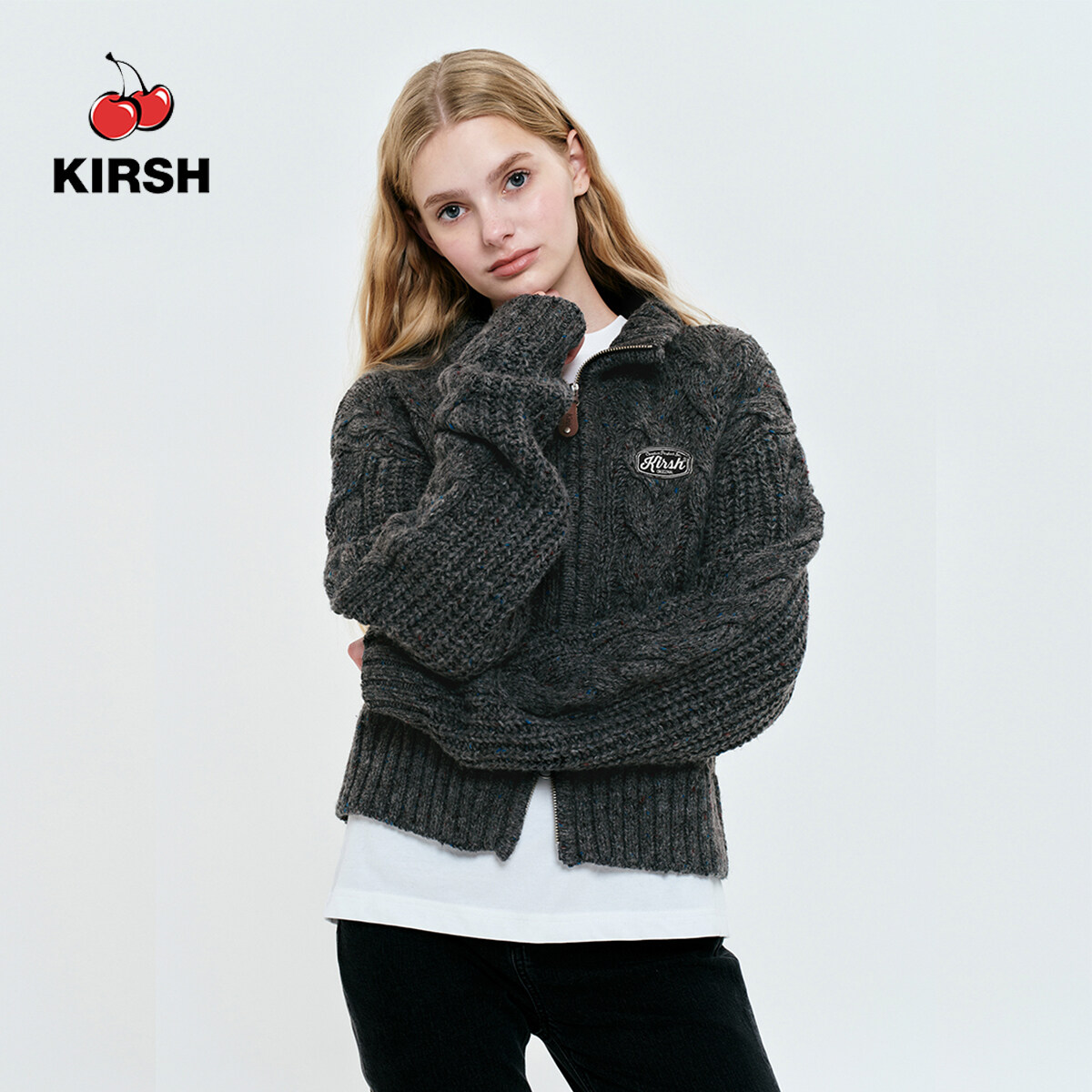 KIRSH] UNI LOGO WAPPEN CABLE COLLAR KNIT ZIP UP | 23AW