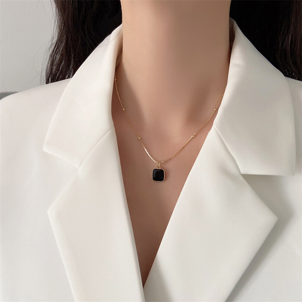 sanhe Black Cube Pendant Clavicle Necklace
