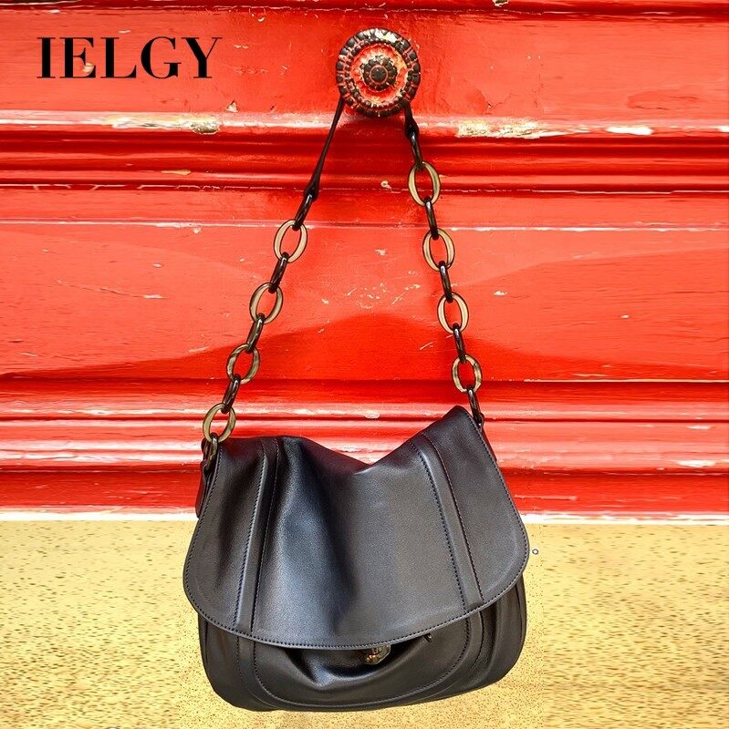 IELGY Woman's bag Black Hand carry PU Chain Retro Fashion One shoulder Zipper