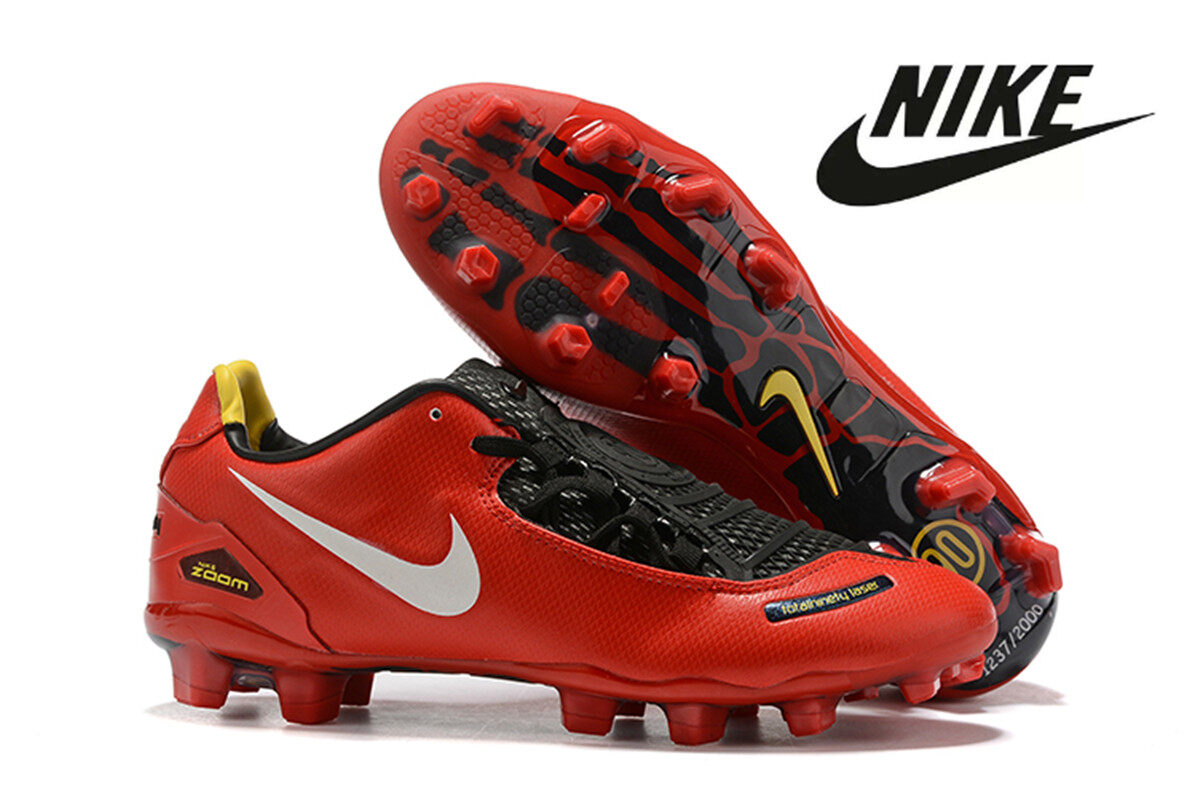 nike football shoes below 2000