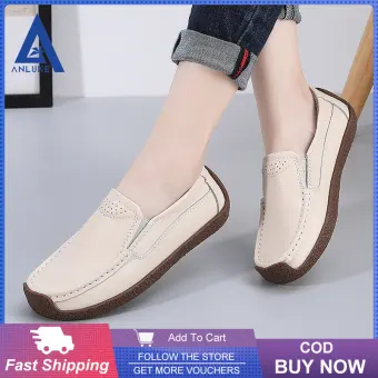 large size women's shoes stores