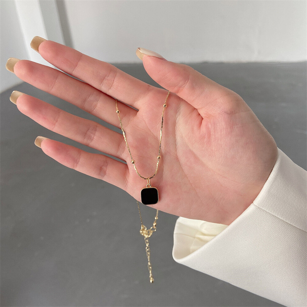 sanhe Black Cube Pendant Clavicle Necklace