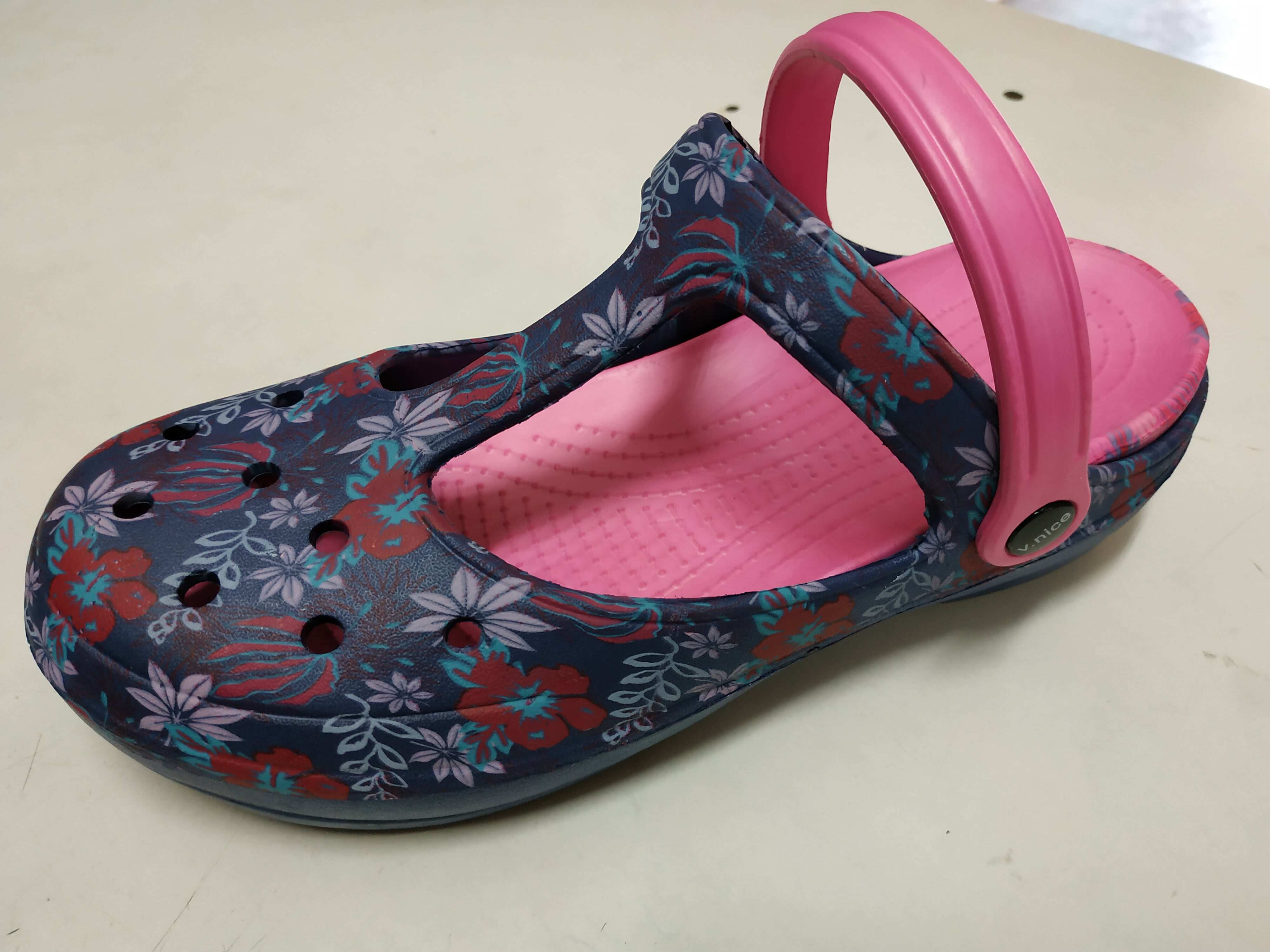 front covered sandals for ladies
