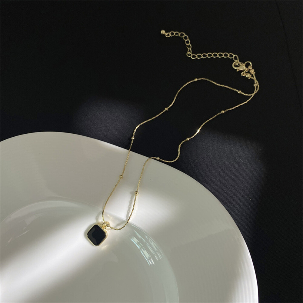 sanhe Black Cube Pendant Clavicle Necklace