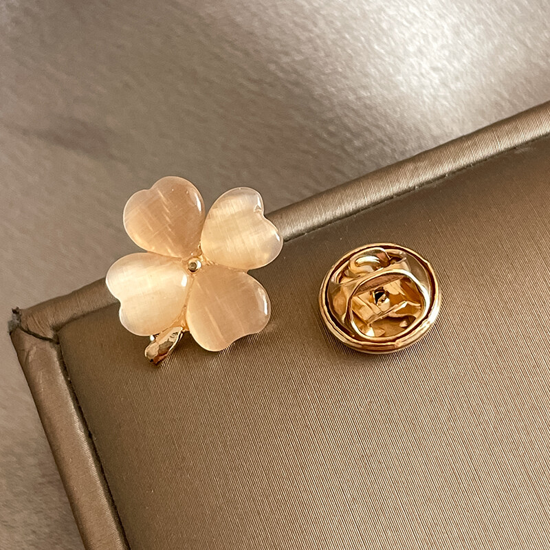 High Quality Fashion Opal Beaded Brooch