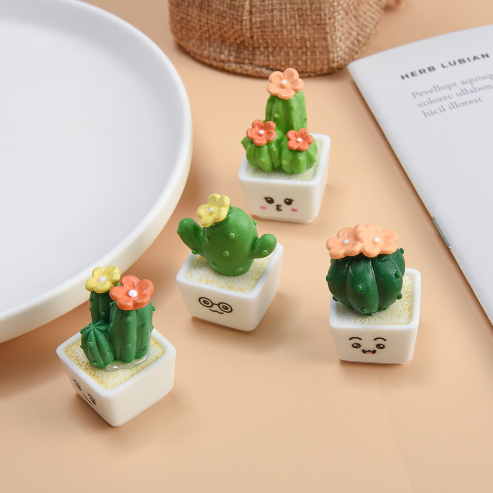 Simulation Cactus Fleshy Resin Mini Decorative Ornaments Office Desktop Computer Decoration Home Decoration